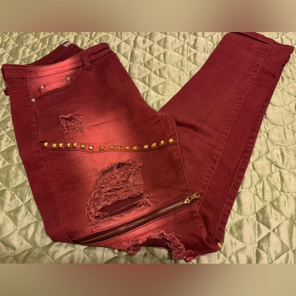 ❤️Women’s Distressed Studded Jeans❤️Rust Color❤️Size 11/12❤️BLUE TOPIC❤️ - Picture 9 of 13